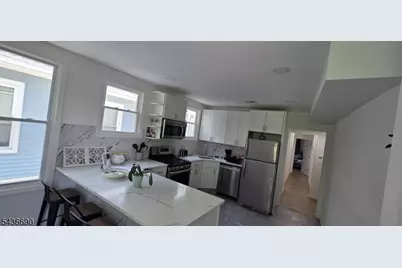35 Vernon Ave, Newark, NJ 07108 - Photo 2
