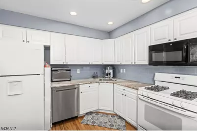 21 Edgefield Dr, Parsippany, NJ 07950 - Photo 6