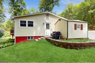 48 Copeley Rd, Hampton Township, NJ 07860 - Photo 18