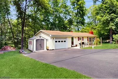 48 Copeley Rd, Hampton Township, NJ 07860 - Photo 2