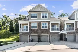 306 Waterview Ct, Hanover Township, NJ 07927 - Photo 1