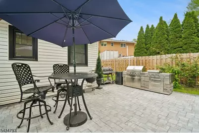 11 Auriemma Ct, Roxbury Township, NJ 07850 - Photo 32