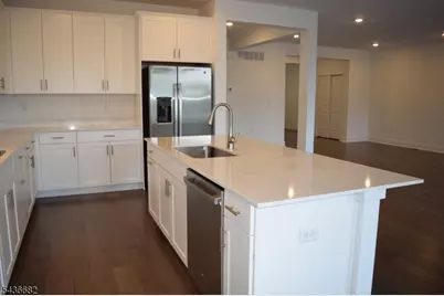 52 Eastwood Ter, East Hanover Township, NJ 07936 - Photo 6
