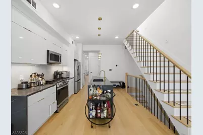 666 Ocean Ave, Jersey City, NJ 07305 - Photo 14