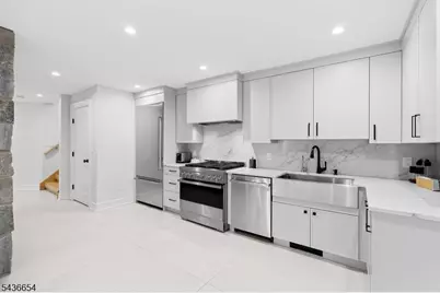 9 Hilltop Rd, Kinnelon, NJ 07405 - Photo 36