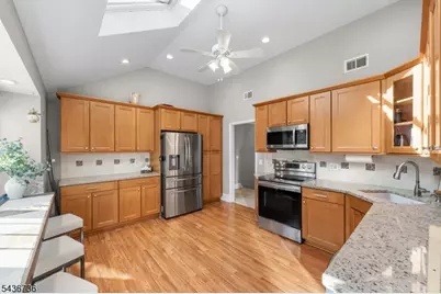 97 Beacon Hill Rd, Washington Township, NJ 07830 - Photo 12