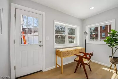 20 Edgar St, Summit, NJ 07901 - Photo 2