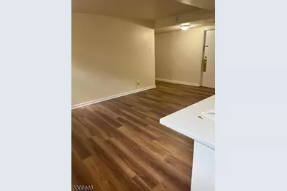 206 Main St #23, Millburn, NJ 07041 - Photo 4