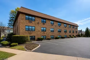 45 Hussa St, Linden, NJ 07036 - Photo 2