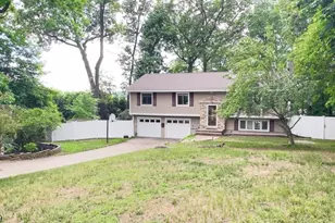 22 Richard Dr, Mount Arlington, NJ 07856 - Photo 1