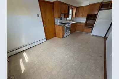 1018 Walnut St, Linden, NJ 07036 - Photo 2
