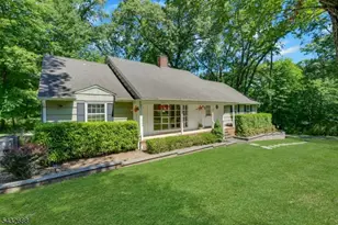 35 Manor Dr, Bernards Township, NJ 07920 - Photo 2