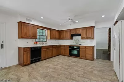 35 Manor Dr, Bernards Township, NJ 07920 - Photo 12