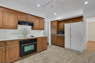 35 Manor Dr, Bernards Township, NJ 07920 - Photo 16