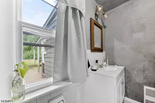 33 West St, Bloomsbury, NJ 08804 - Photo 14