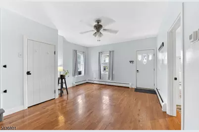 33 West St, Bloomsbury, NJ 08804 - Photo 4