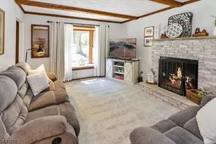7 Crest Dr, Washington Township, NJ 07853 - Photo 4