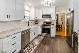 7 Crest Dr, Washington Township, NJ 07853 - Photo 8