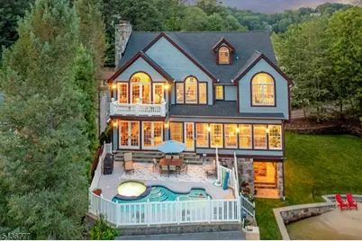 10 Oakdale Ave, Hopatcong, NJ 07843 - Photo 2
