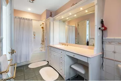 10 Oakdale Ave, Hopatcong, NJ 07843 - Photo 22