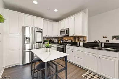 17 Swing Bridge Ln, South Bound Brook Boro, NJ 08880 - Photo 10