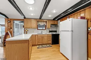 40 E Shore Dr, Hampton Township, NJ 07860 - Photo 10