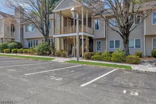 12 Augusta Dr, Clinton Township, NJ 08801 - Photo 2
