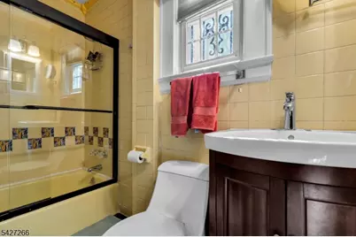 87 Keer Ave, Newark, NJ 07112 - Photo 16