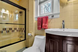 87 Keer Ave, Newark, NJ 07112 - Photo 16