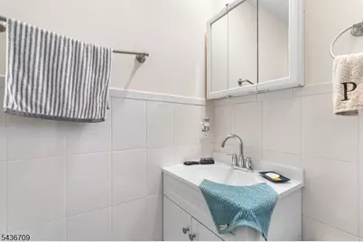 128 Baltimore Ave, Hillside, NJ 07205 - Photo 24