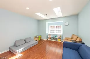 10 Ebersbach Ln, Roseland, NJ 07068 - Photo 20