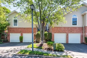 10 Ebersbach Ln, Roseland, NJ 07068 - Photo 2