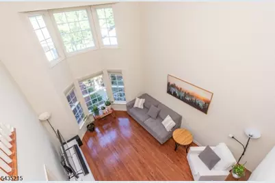 10 Ebersbach Ln, Roseland, NJ 07068 - Photo 4