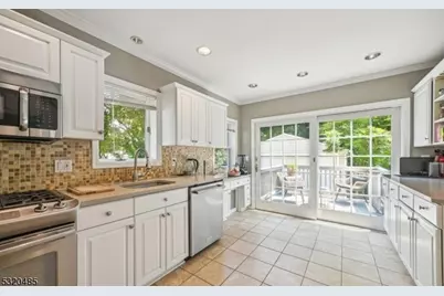 18 Duncan St, Millburn, NJ 07041 - Photo 6