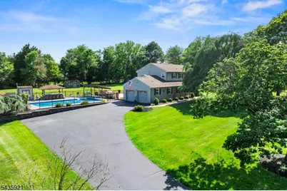 8 Garrett Dr, Raritan Township, NJ 08822 - Photo 10