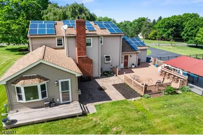 8 Garrett Dr, Raritan Township, NJ 08822 - Photo 4