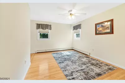 8 Garrett Dr, Raritan Township, NJ 08822 - Photo 38