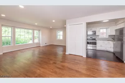 28 Brandywyne Dr, Florham Park, NJ 07932 - Photo 8