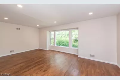 28 Brandywyne Dr, Florham Park, NJ 07932 - Photo 10