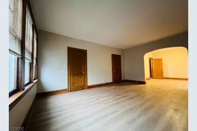 103 Knapp Ave #2, Clifton, NJ 07011 - Photo 4