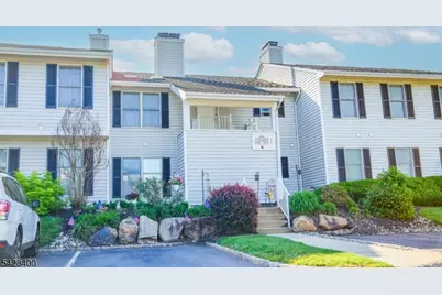 254 Nuthatch Ct, Readington, NJ 08887 - Photo 2