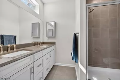 25 Haralson Ct, Livingston, NJ 07039 - Photo 20