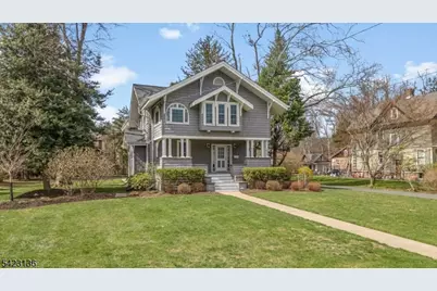 420 Mountainview Ter, Dunellen, NJ 08812 - Photo 2