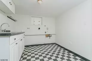 44 Adelphia Rd, Parsippany, NJ 07054 - Photo 24