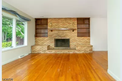 44 Adelphia Rd, Parsippany, NJ 07054 - Photo 8