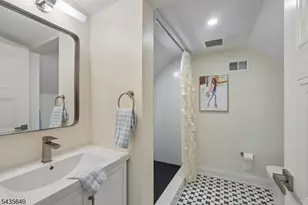 21 Evergreen Pl, Maplewood, NJ 07040 - Photo 26