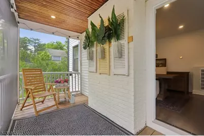 21 Evergreen Pl, Maplewood, NJ 07040 - Photo 32