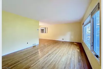 8 Mohawk Ave, Rockaway Township, NJ 07866 - Photo 4