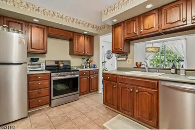 18 B Foxwood Dr Unit #B, Morris Plains, NJ 07950 - Photo 12