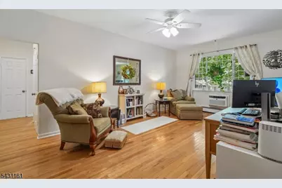 18 B Foxwood Dr Unit #B, Morris Plains, NJ 07950 - Photo 4